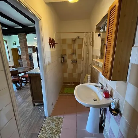 Borgo Antico Di Tra Laghi E Monti דירה *