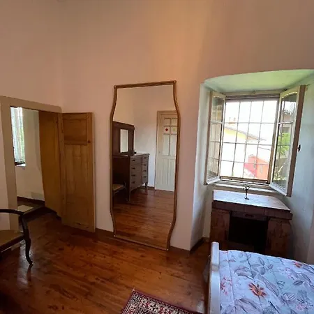 Apartman Borgo Antico Di Tra Laghi E Monti *